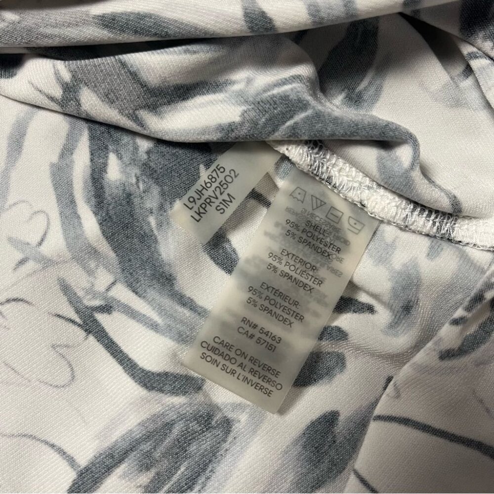 Karl Lagerfeld Liquid Knit Black And White Floral Slinky Top Size XL - Picture 2 of 5